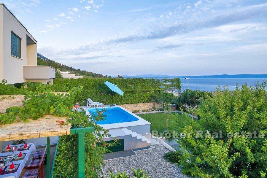 Ein schönes Einfamilienhaus mit Meerblick