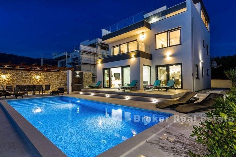 Villa moderne avec vue mer