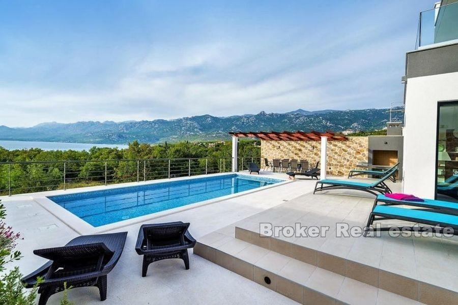 Villa moderne avec vue mer