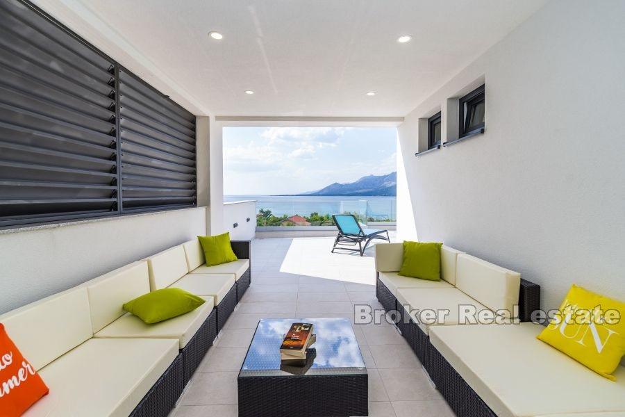 Villa moderne avec vue mer