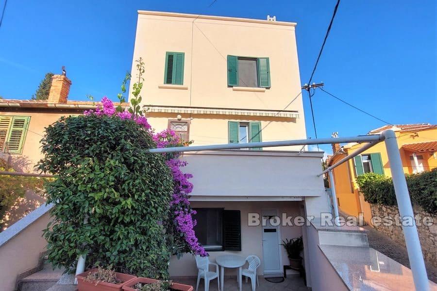 House with a panoramic view and an additional facility