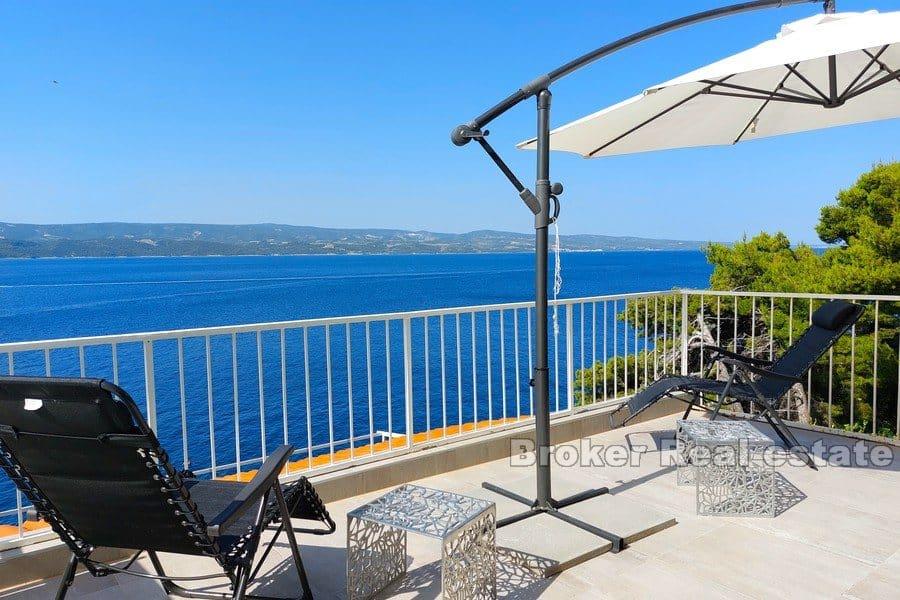 Seafront house in quiet location