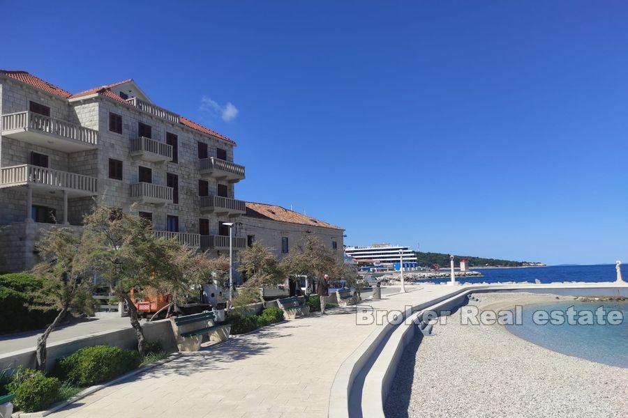 Powierzchnia handlowa przy plaży