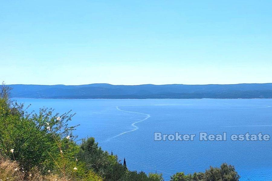 Land with a sea view near Omiš