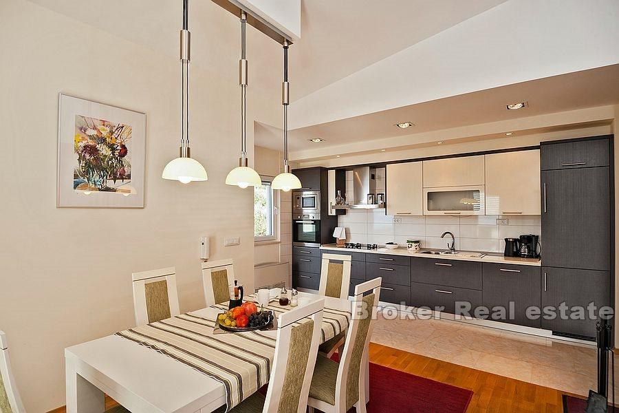 Apartmenthaus mit Meerblick