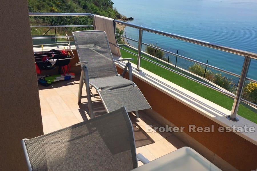 Apartman u prvome redu do mora