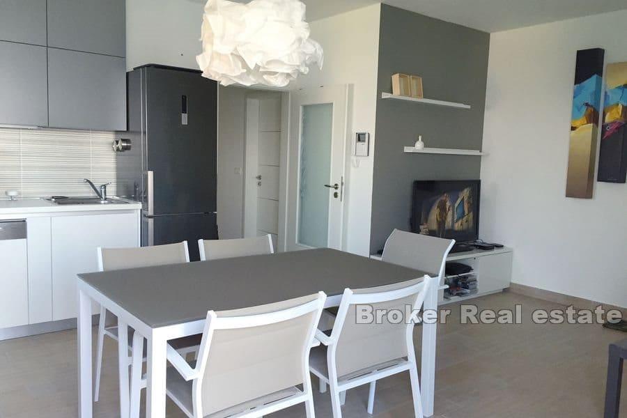 Apartman u prvome redu do mora