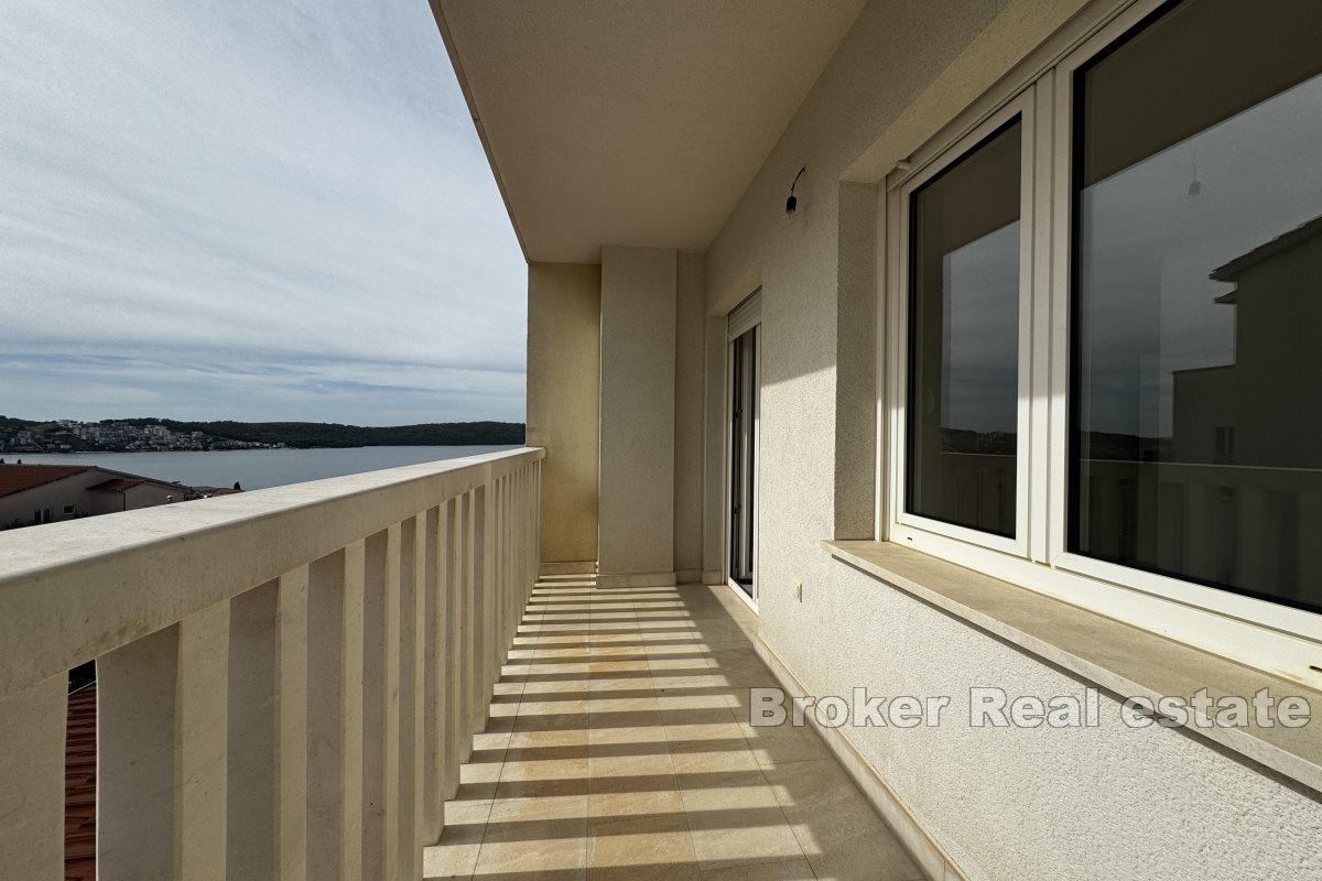 Drei-Zimmer-Wohnung mit atemberaubendem Meerblick