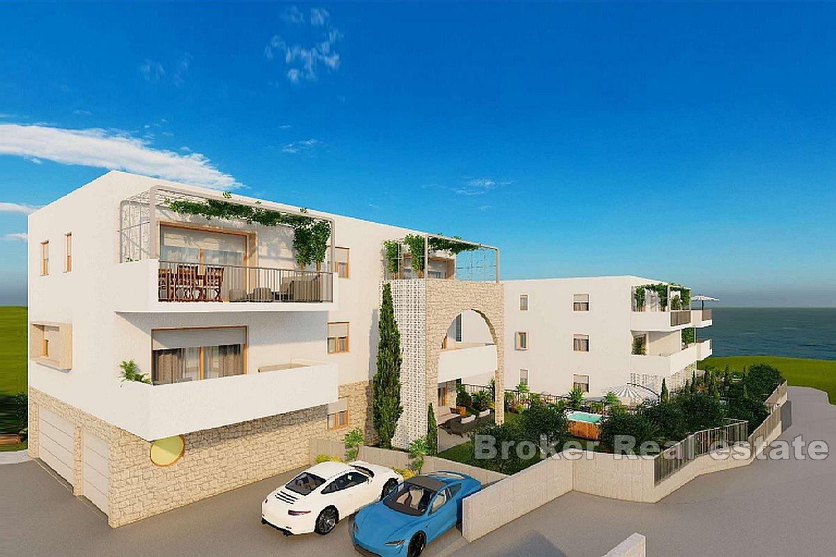 Apartments with swimming pool and sea view