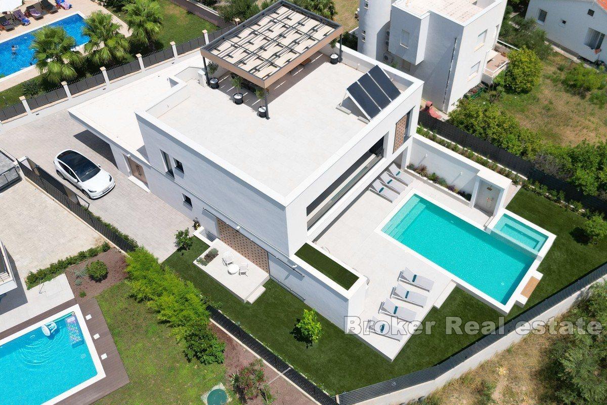 Luxusvilla mit Meerblick