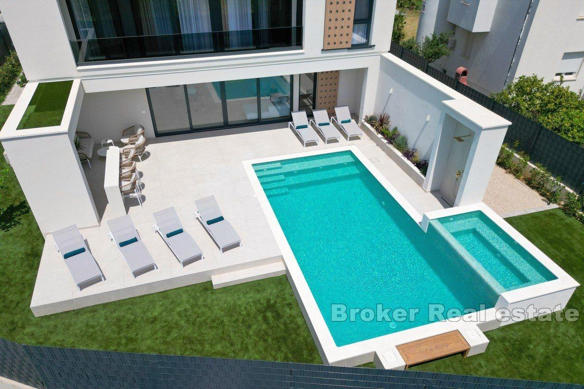 Luxusvilla mit Meerblick