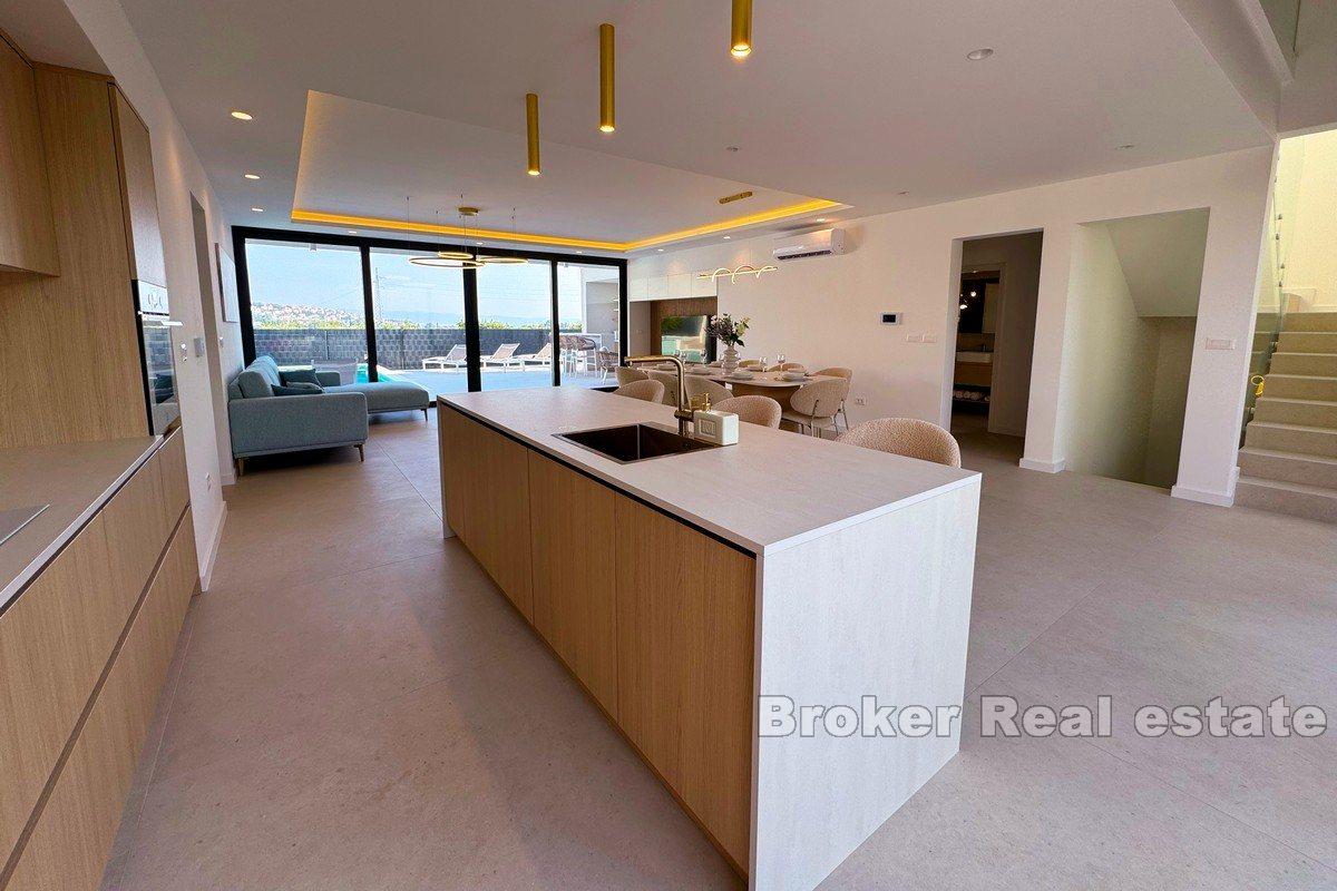 Luxusvilla mit Meerblick