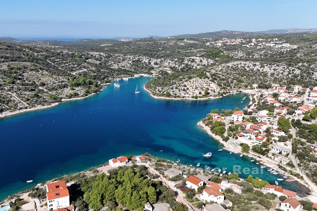Bellissimo terreno edificabile con vista aperta sul mare