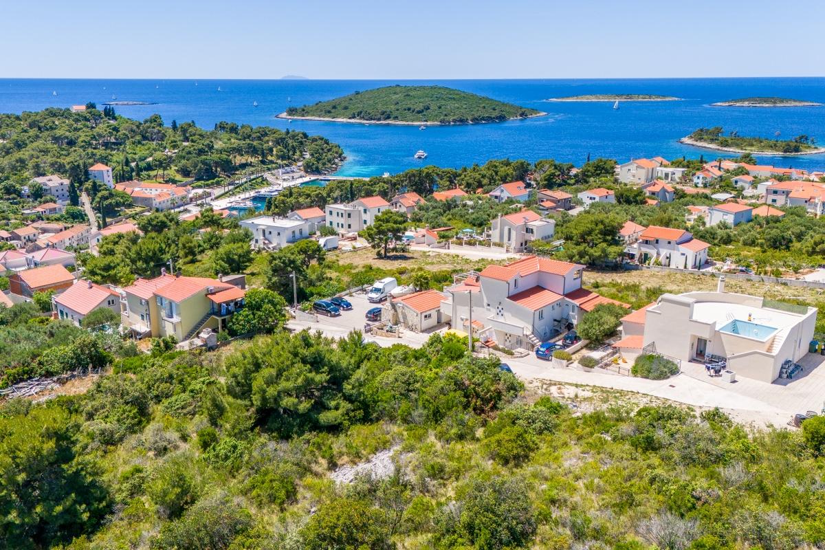 Terreno edificabile con vista panoramica sul mare e edificabile