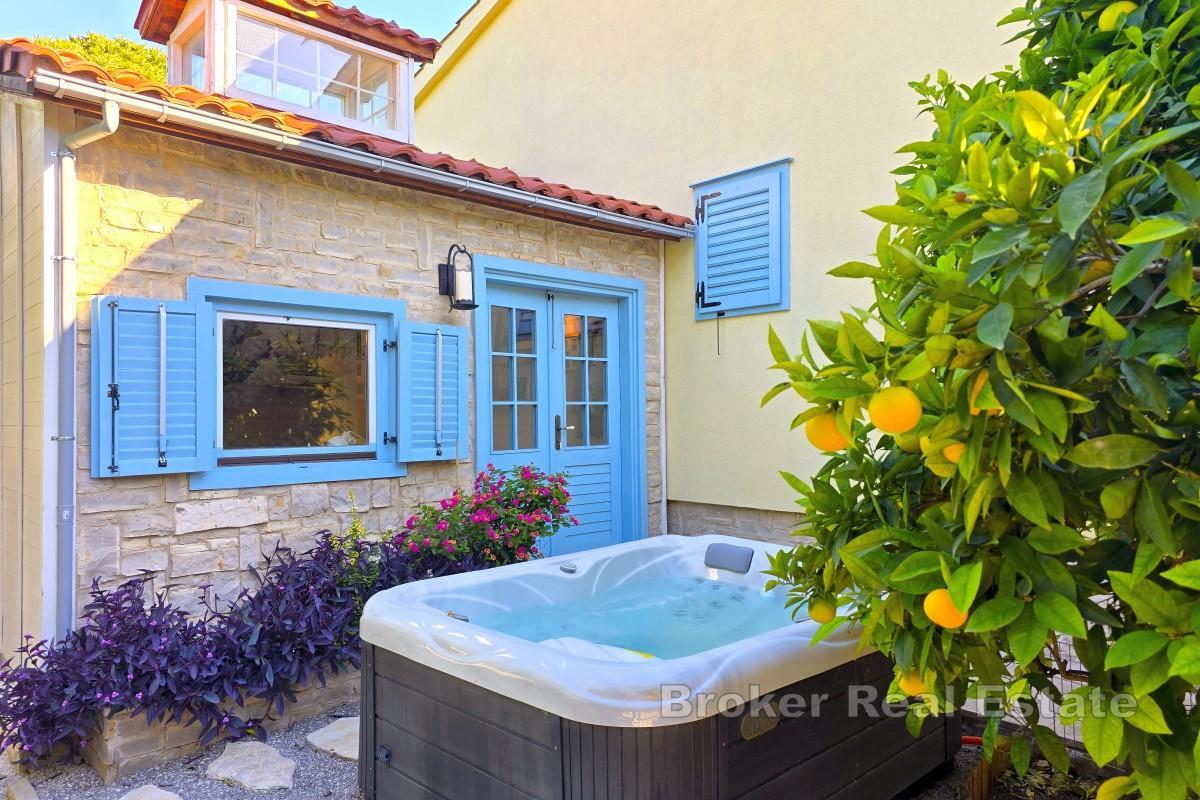Mediterrane Villa mit Pool