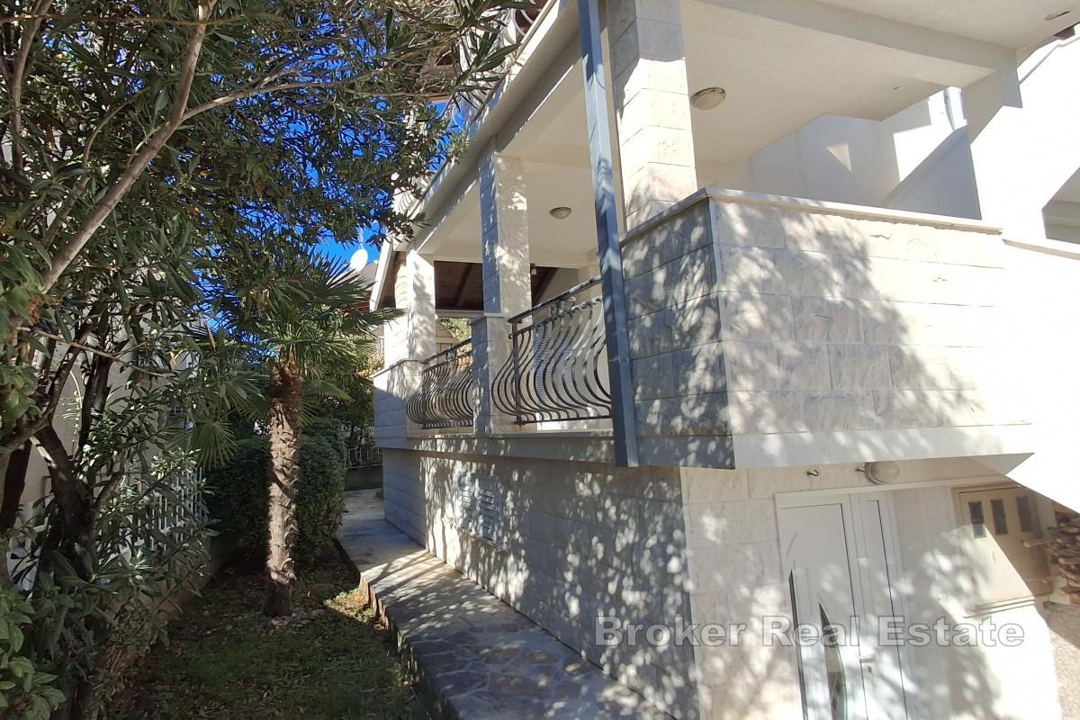 Haus mit Meerblick in Toplage