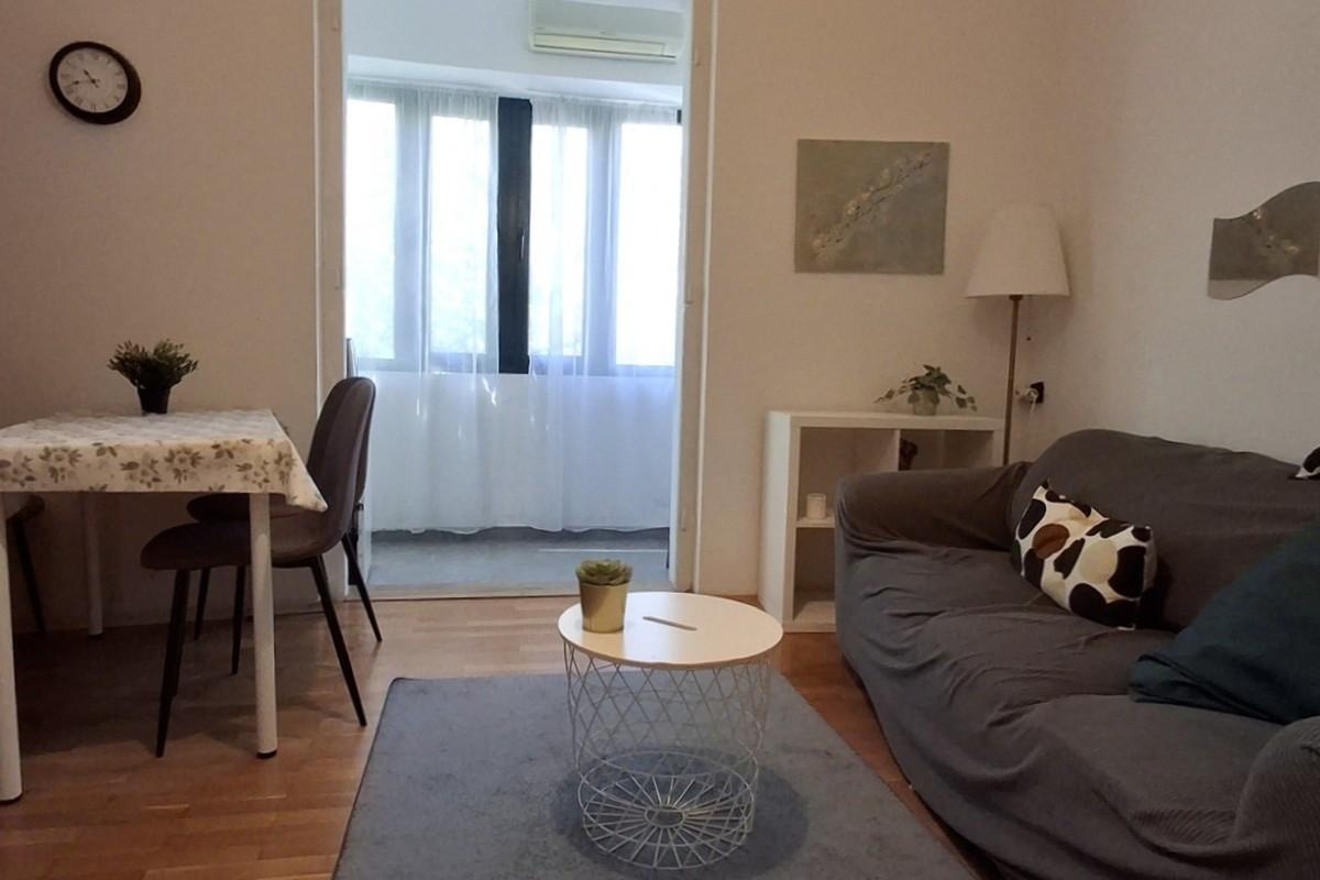 Apartment in Toplage mit Parkplatz – Bačvice