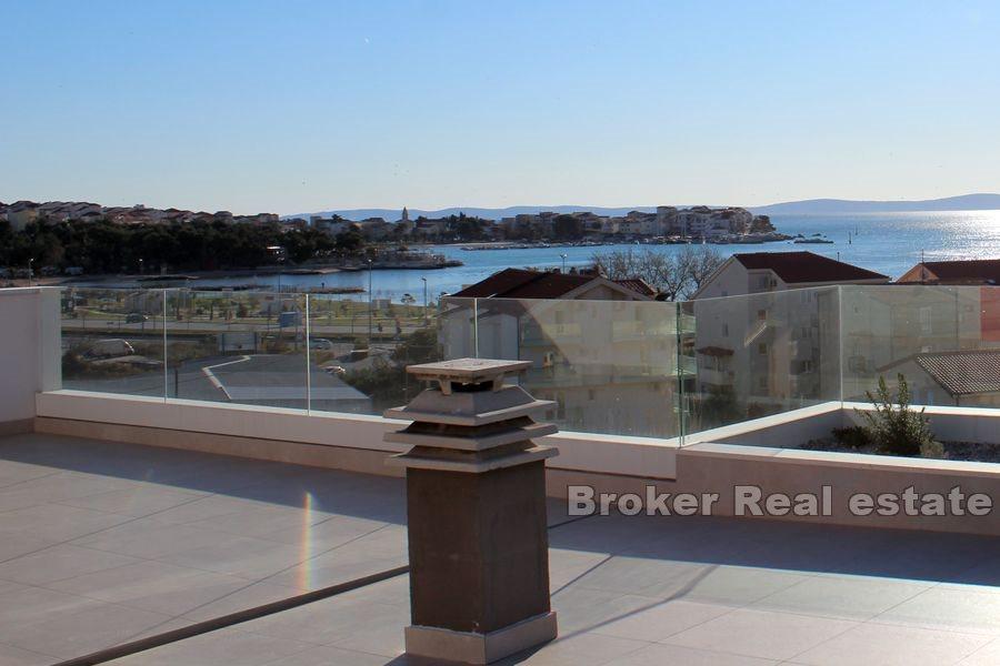 House with pool near the sea