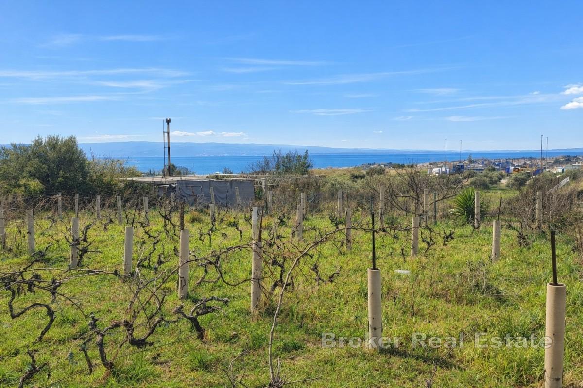 Terrain constructible attrayant près de Split avec vue mer
