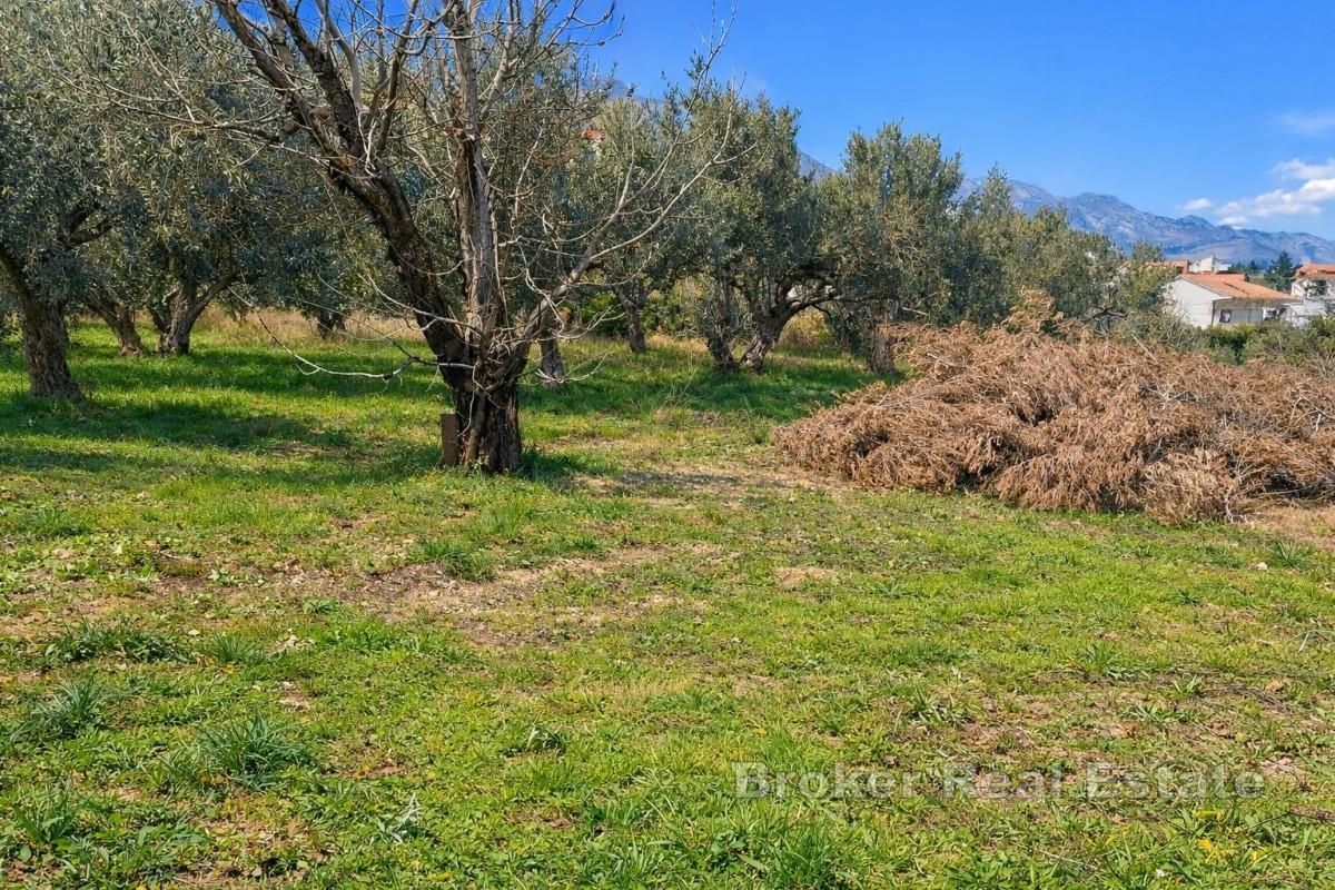 Terrain constructible attrayant près de Split avec vue mer