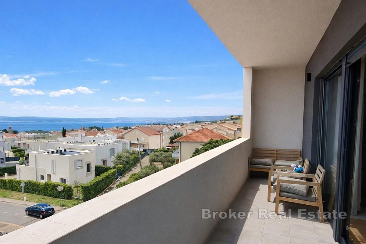 Luxueux penthouse avec vue imprenable sur la mer