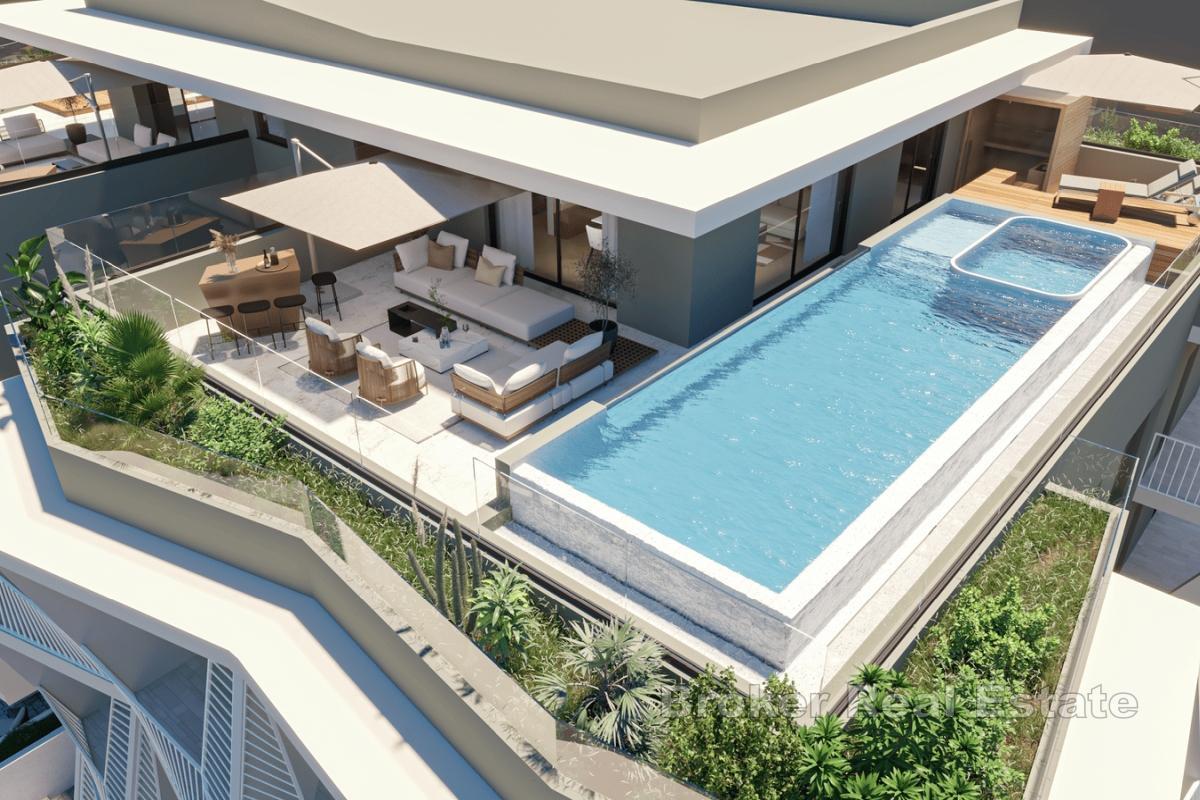 Attico di altissimo livello con area benessere privata e vista mare aperta