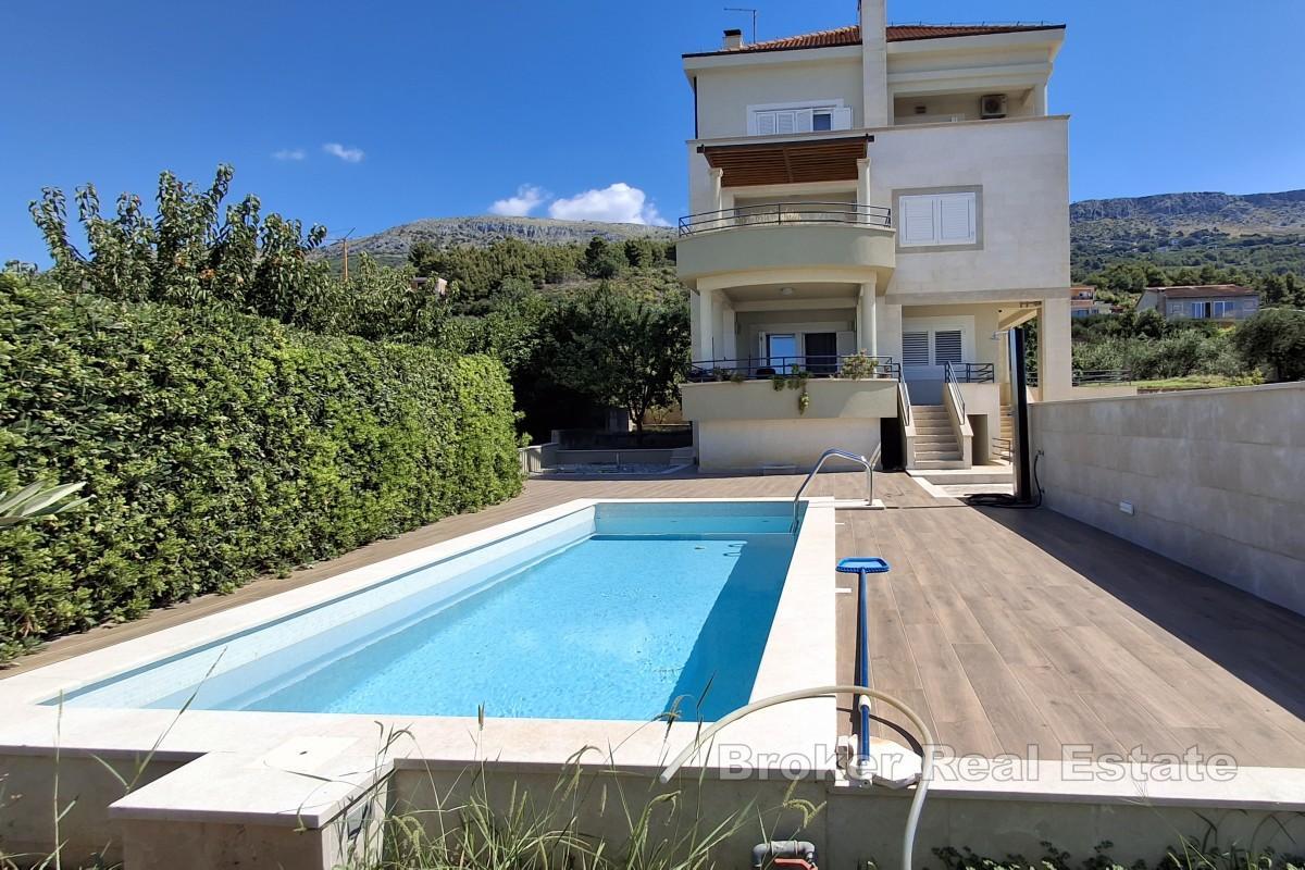 Casa vicino a Spalato con piscina e vista mare