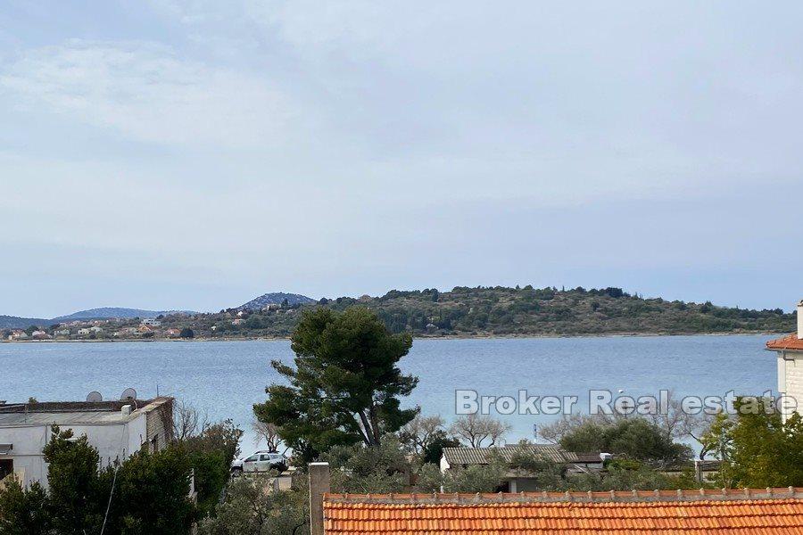 Apartment mit wunderschönem Meerblick und Terrasse