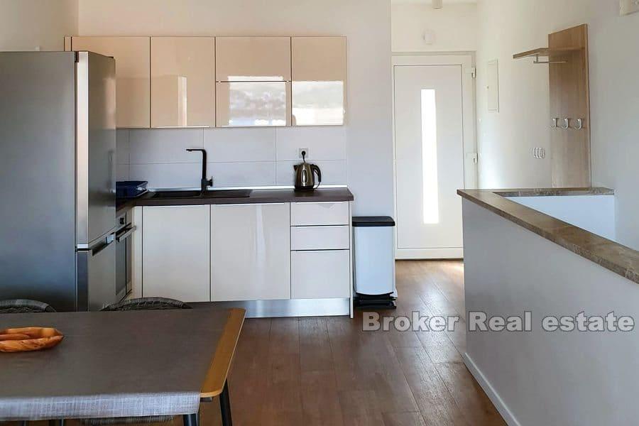 Apartament z pięknym otwartym widokiem na morze
