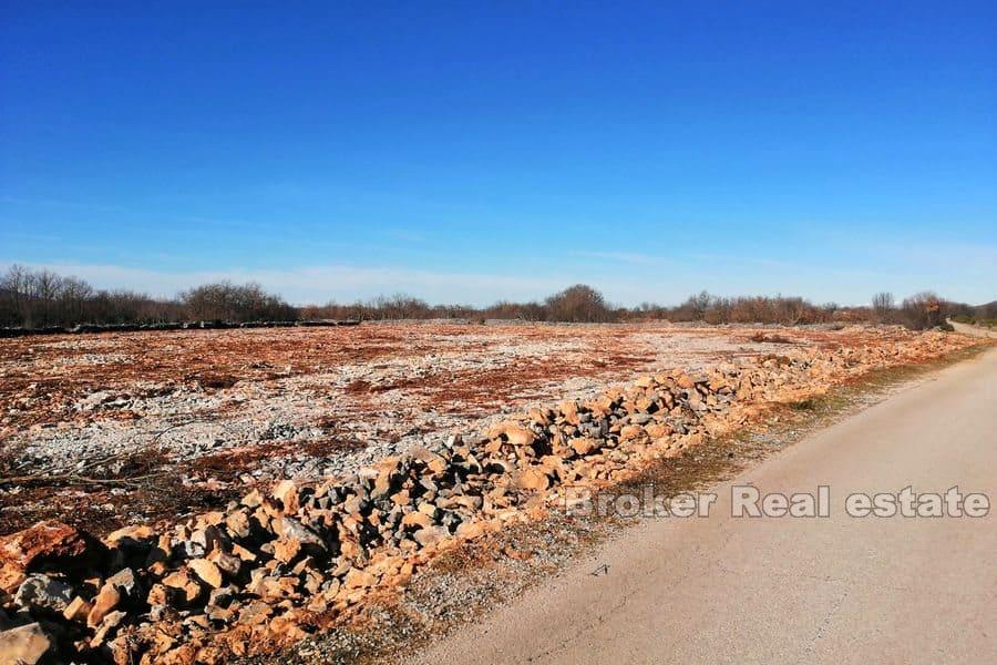 Plot in the Dalmatian hinterland