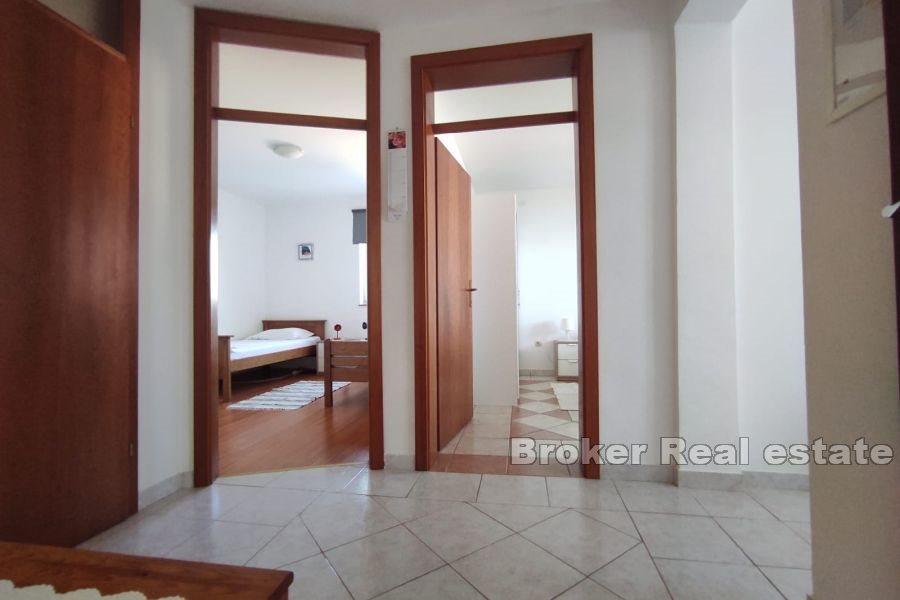 Apartmenthaus mit Meerblick