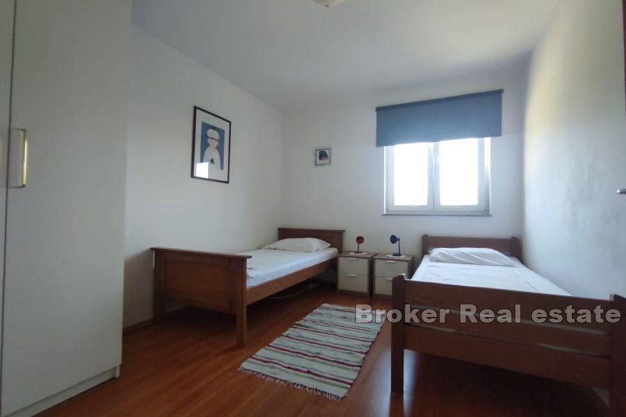 Apartmenthaus mit Meerblick