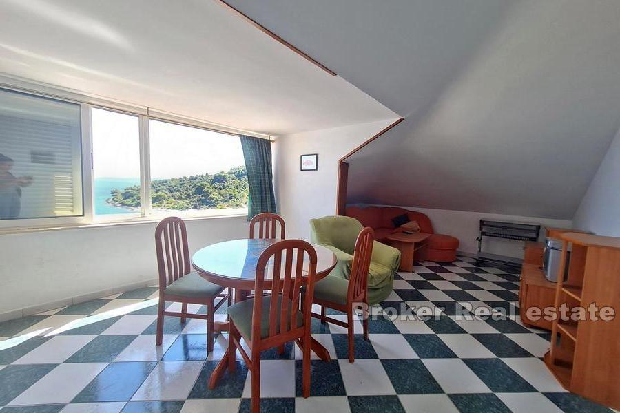 House with panoramic sea view
