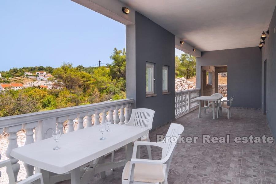 Apartmenthaus mit Meerblick