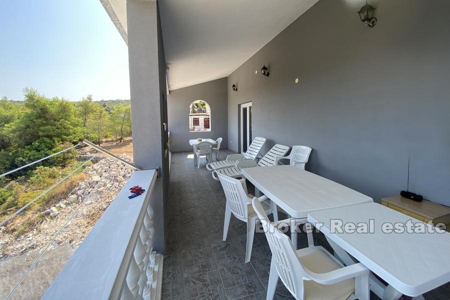 Apartmenthaus mit Meerblick