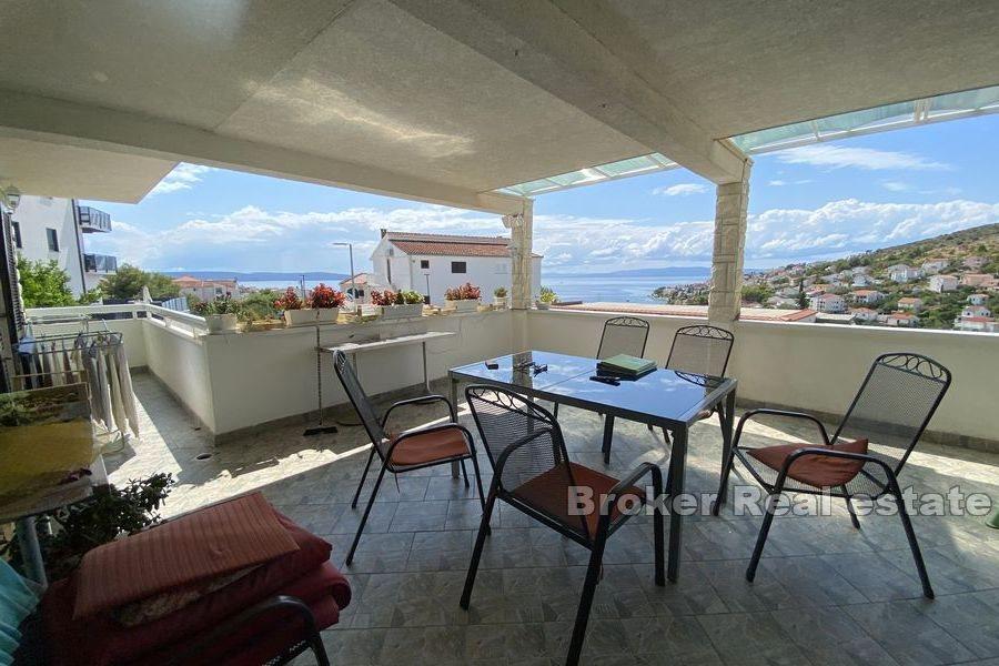 Apartmenthaus mit Meerblick