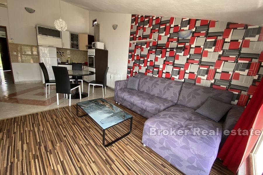 Apartmenthaus mit Meerblick