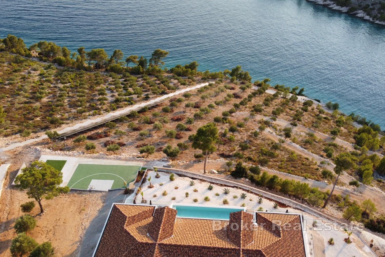 Domaine privé avec une luxueuse villa et un vaste terrain