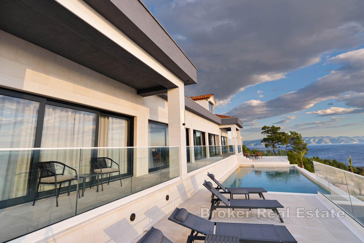 Domaine privé avec une luxueuse villa et un vaste terrain