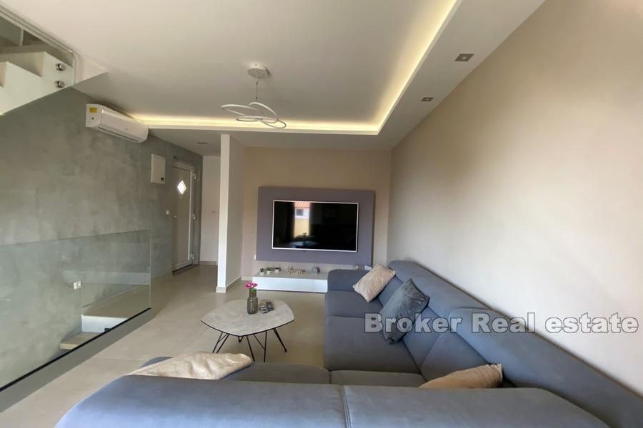 Immeuble avec piscine