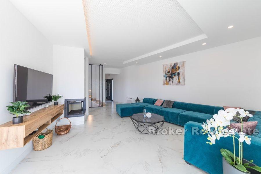 Newly built villa with pool