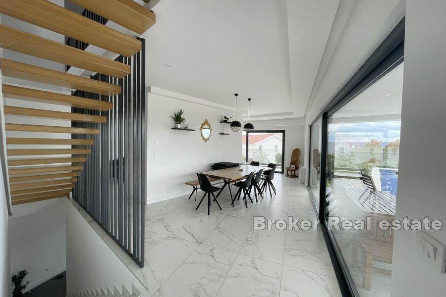 Newly built villa with pool