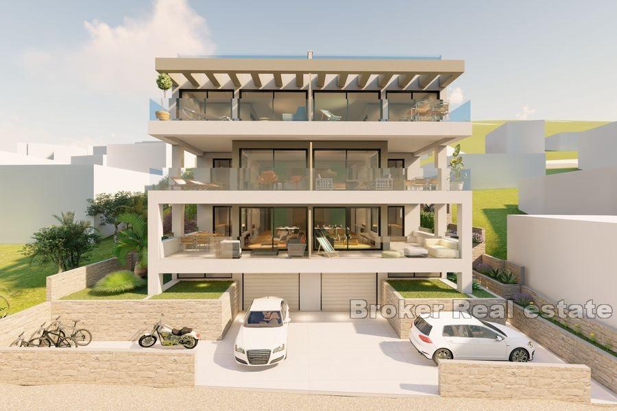 Appartements dans immeuble neuf, vue mer