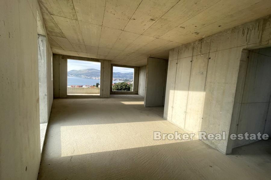 Edificio incompiuto, vista mare