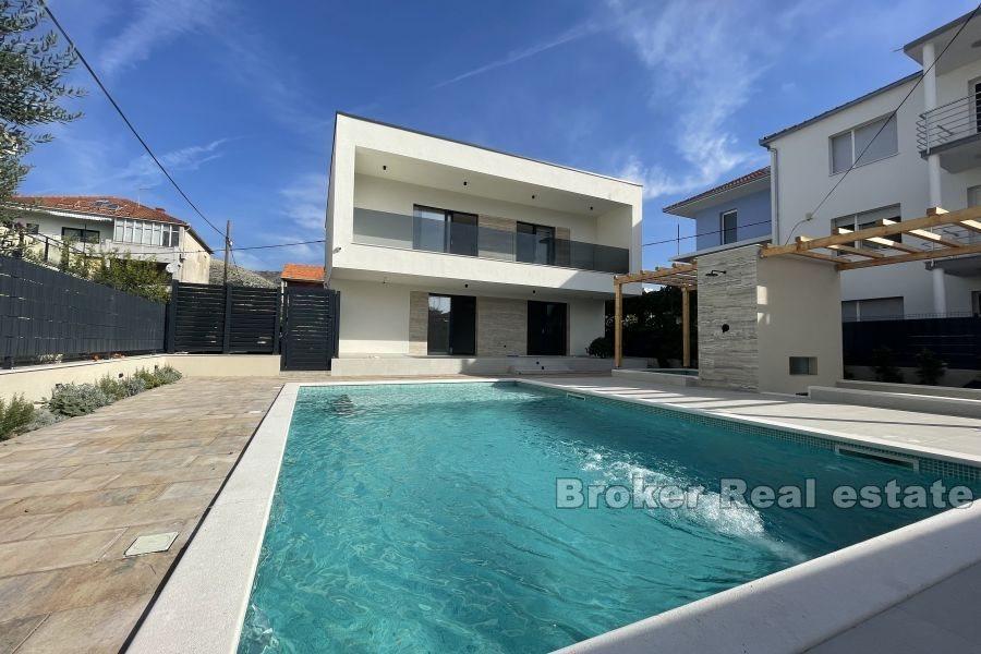 Villa moderne à proximité immédiate du centre ville