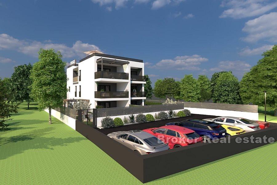 Appartamenti moderni con piscine e giardino