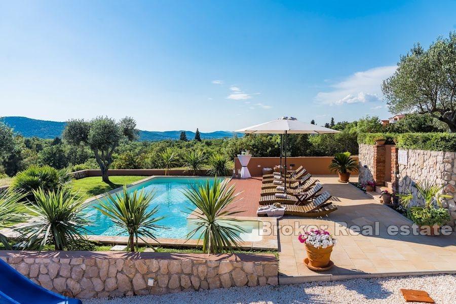 Villa de luxe avec jardin