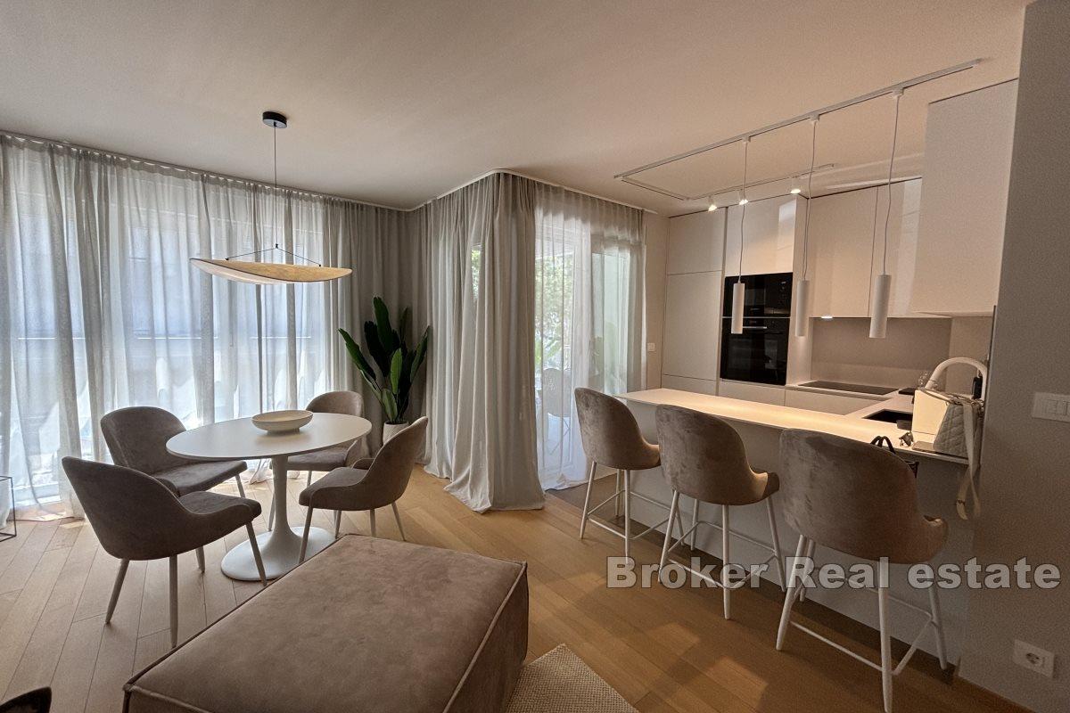 Three bedroom apartment in a new building with parking