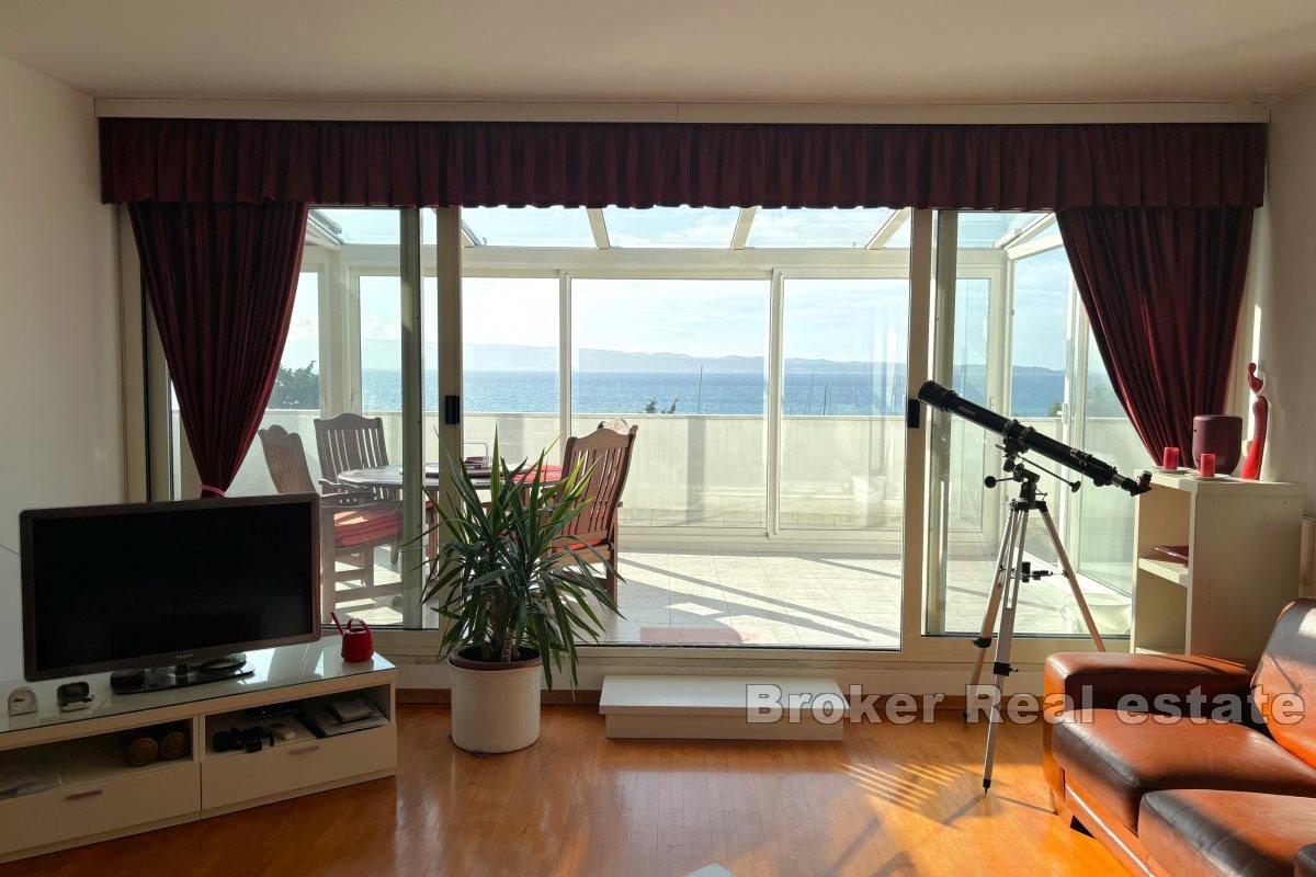 Zwei-Zimmer-Wohnung mit Meerblick