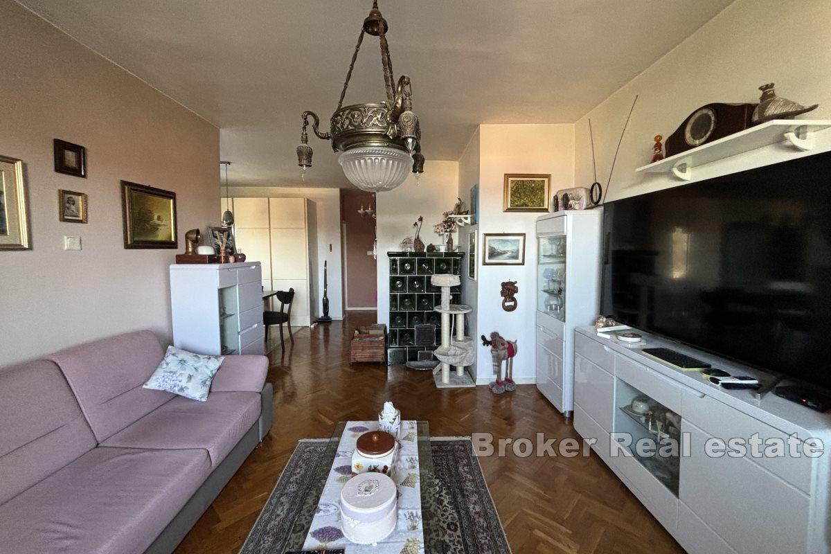 Komfortable Wohnung mit großem Garten